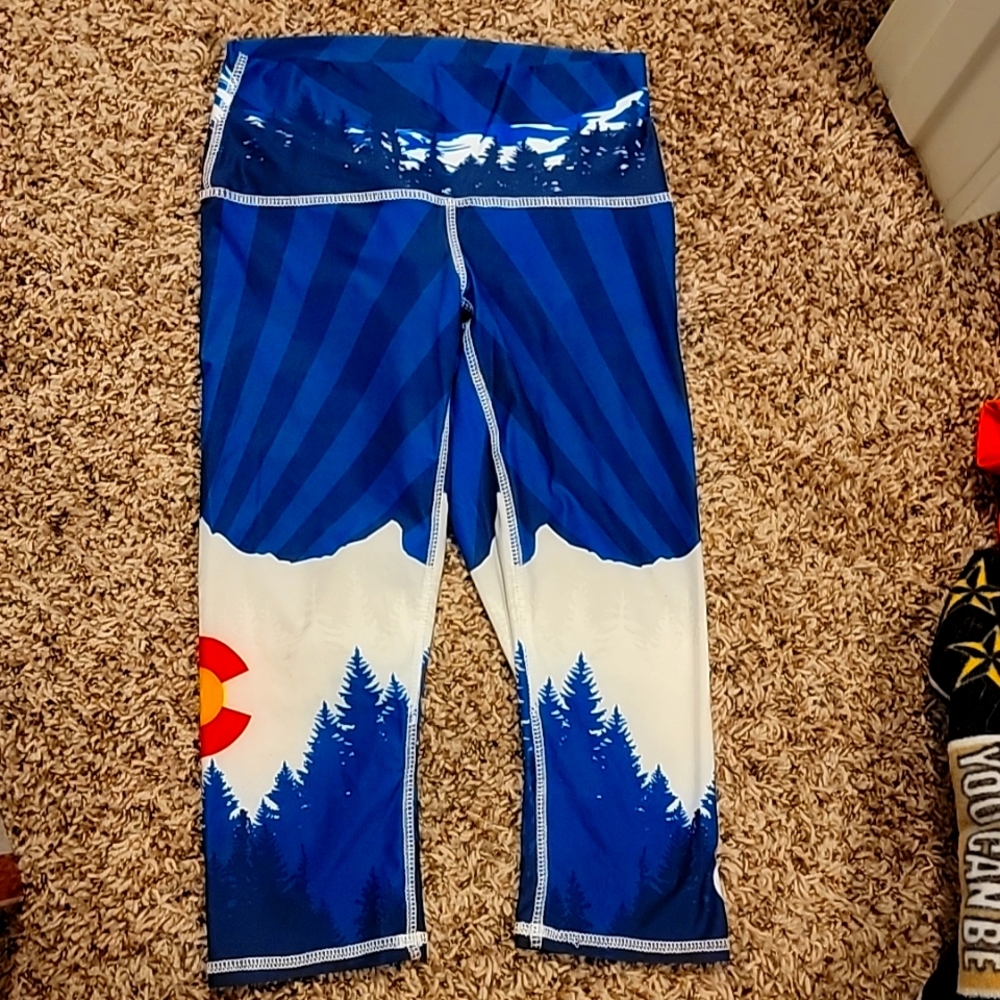 Colorado Thread Capris